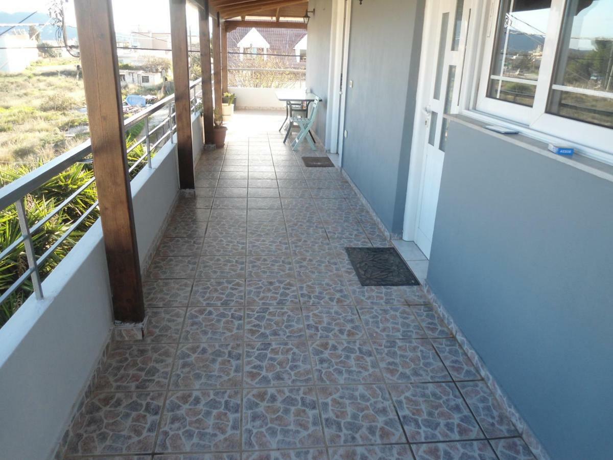 Sunny Apartment 15 Min From Airport And Sea Artemida  Ngoại thất bức ảnh