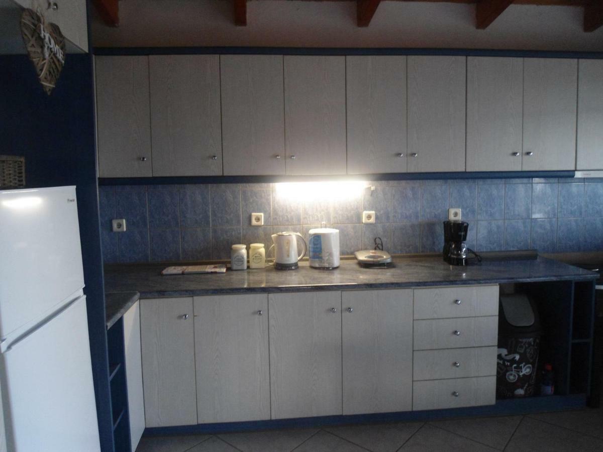 Sunny Apartment 15 Min From Airport And Sea Artemida  Ngoại thất bức ảnh