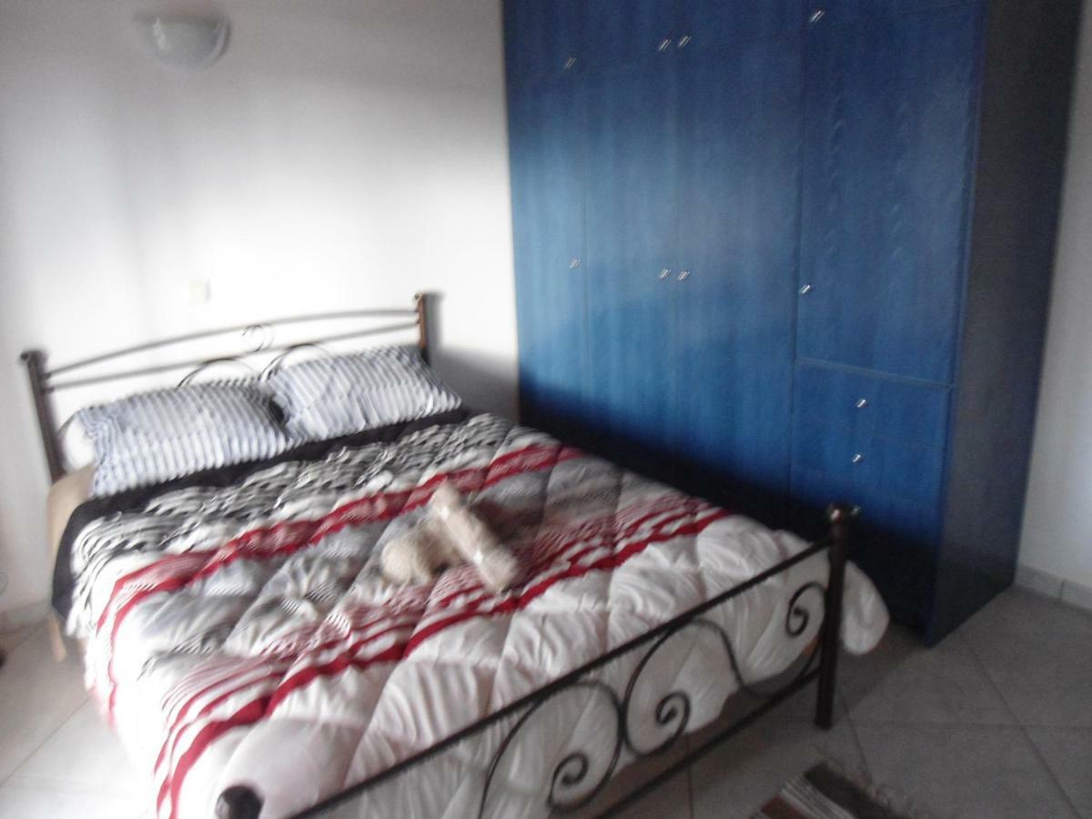 Sunny Apartment 15 Min From Airport And Sea Artemida  Ngoại thất bức ảnh