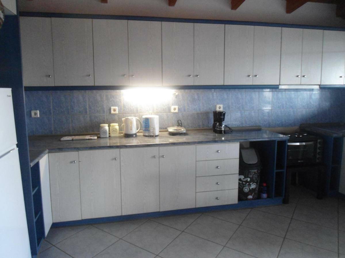 Sunny Apartment 15 Min From Airport And Sea Artemida  Ngoại thất bức ảnh